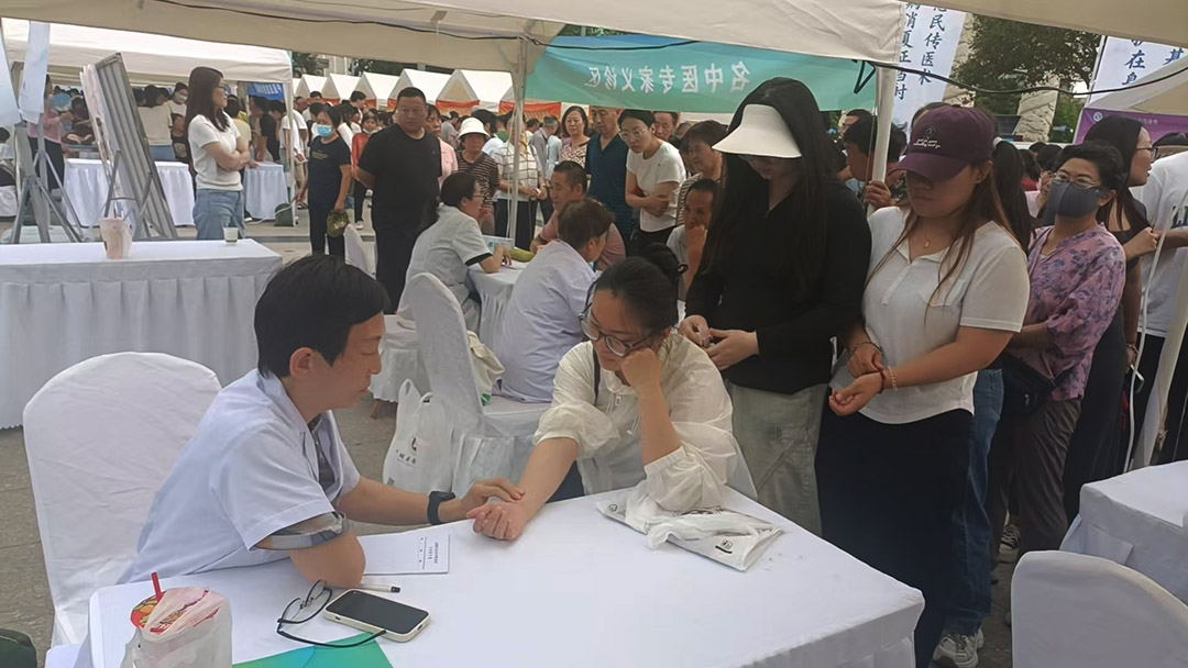 烟火伴岐黄 义诊暖民心｜运城安国医院助力2026运城中医夜市活动